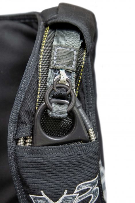 UPT reference image showing Type 17 mini-ring risers with narrower webbing and smaller connector rings.